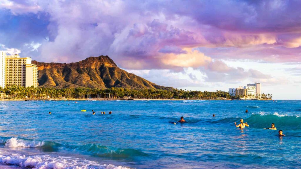 Waikiki beach facing diamond head and ocean on Oahu